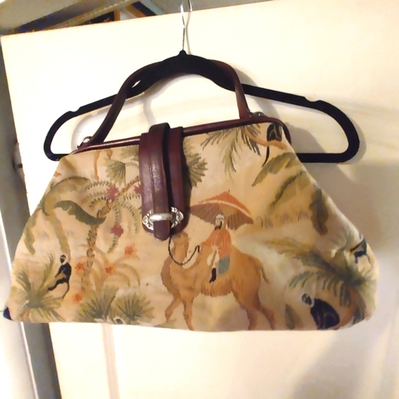 Safari/Tropical Print Weekender Bag - Picture 2 of 13